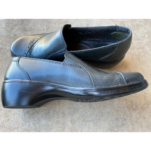 CLARKS WORK SHOE - Women - 7.5 - Black Leather - Loafers - Slip Resistant - Picture 6 of 14